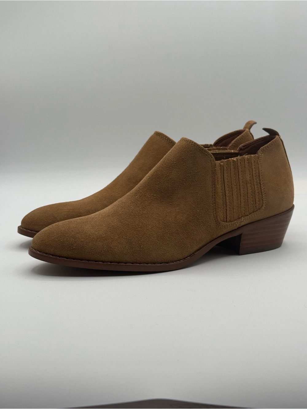 Coach Devin Ankle Boots Tan Suede Chelsea Low Heel Booties Women’s Size 8B - Picture 13 of 16